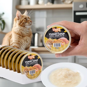 UNIQ PETS Mitrā kaķu barība ROYAL CHICKEN vistas un žeņšeņa buljons 30 g x 8 gab